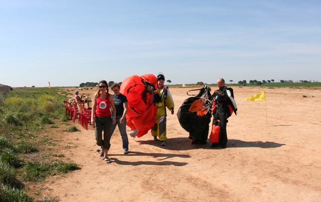 SkydiveSpain_Tag_05_15.jpg